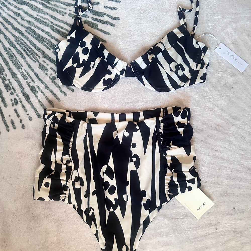 Stylish Black and White Women's Bikini Set